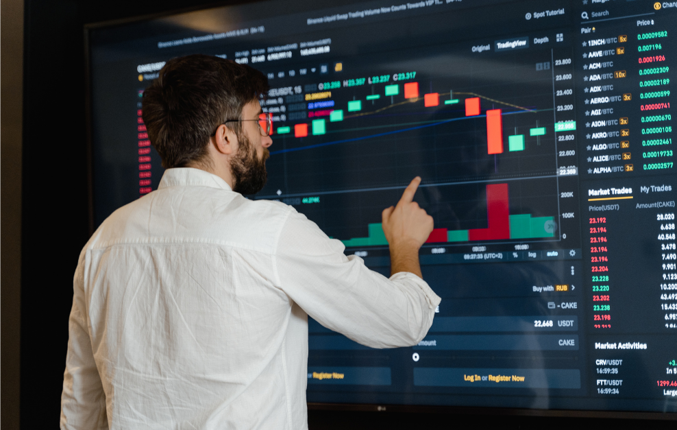 Servicios financieros y seguros 
